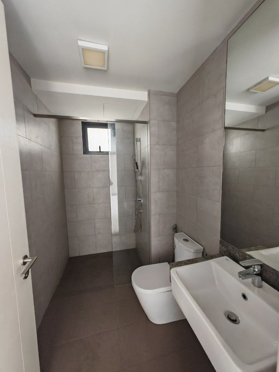 2 bedrooms — 6