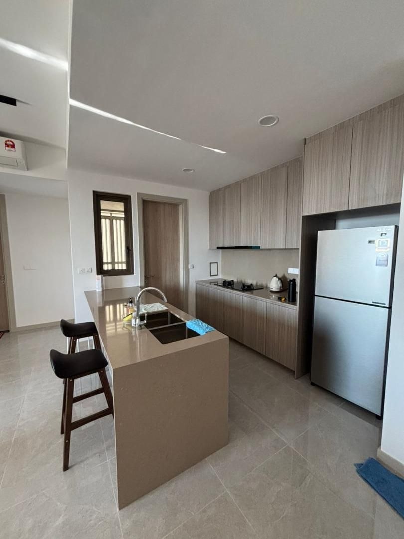 2 bedrooms — 2