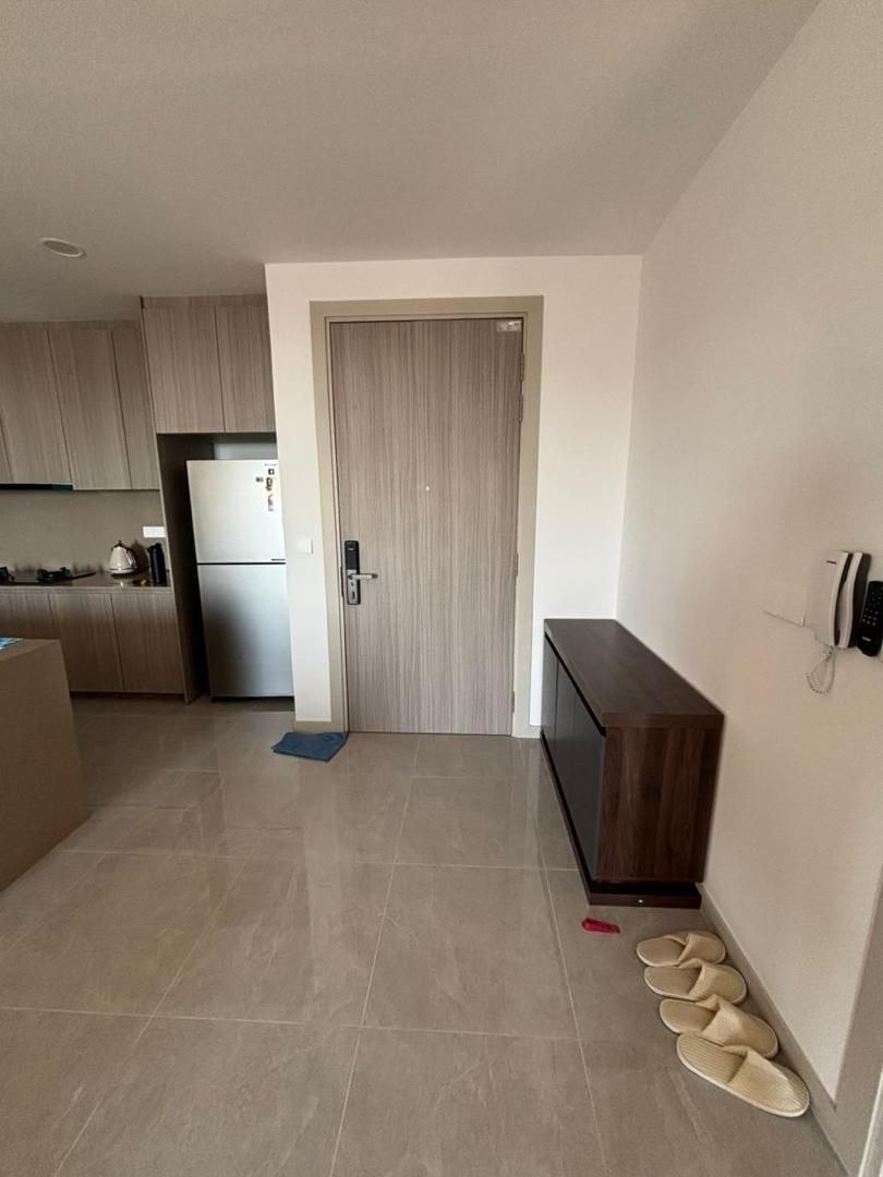 2 bedrooms — 3