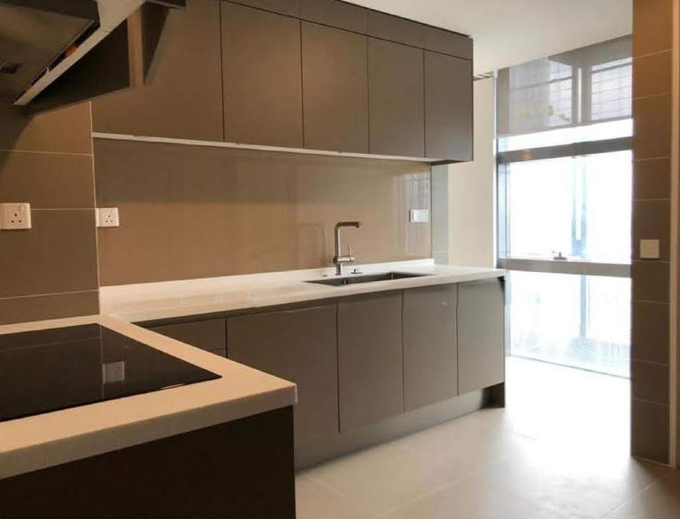 4 bedrooms — 6