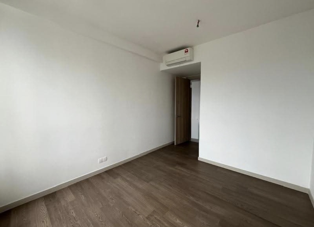 3 bedrooms — 3