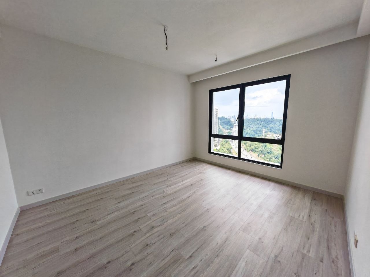 2 bedrooms — 4