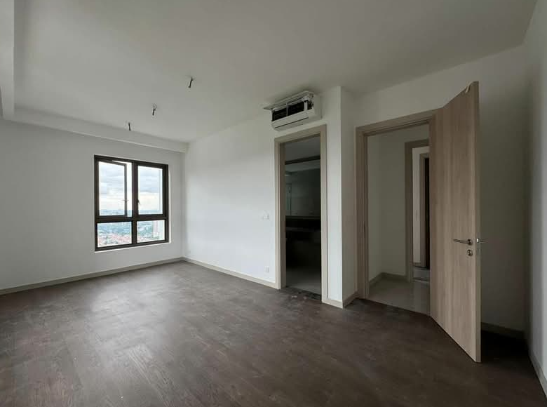 3+1 bedrooms — 4