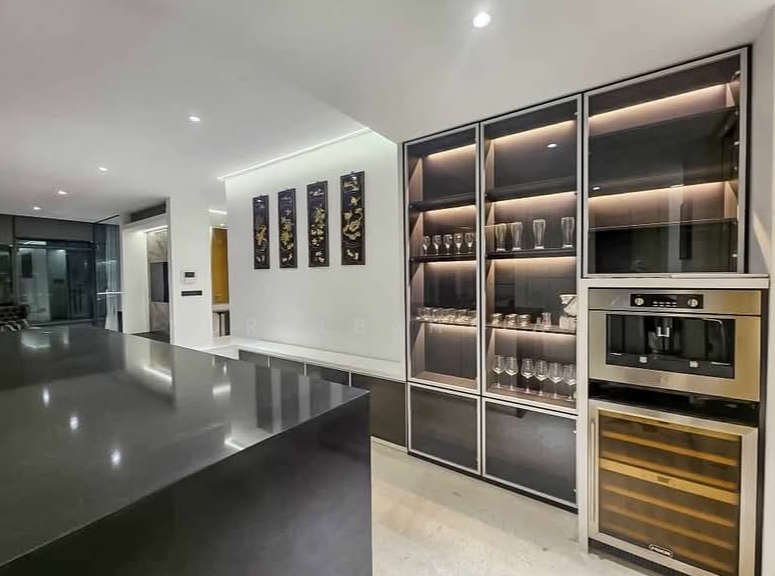 3+1 bedrooms — 5