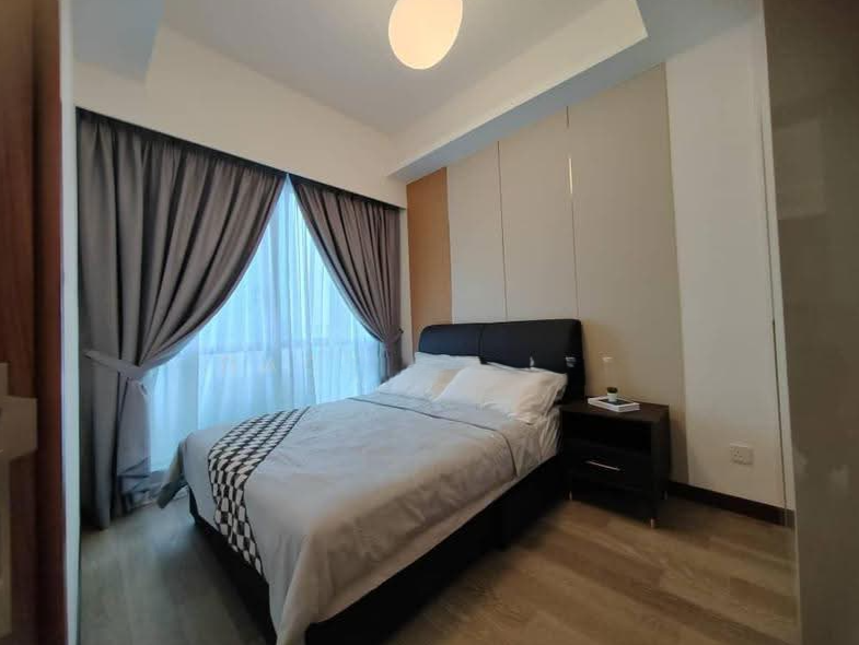 2+1 bedrooms — 4