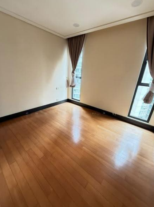 3+1 bedrooms — 4
