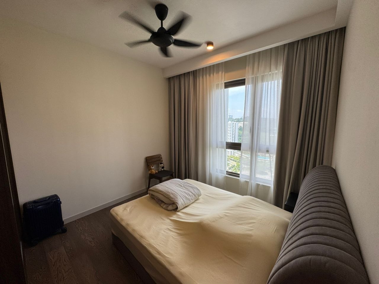 3 bedrooms — 3