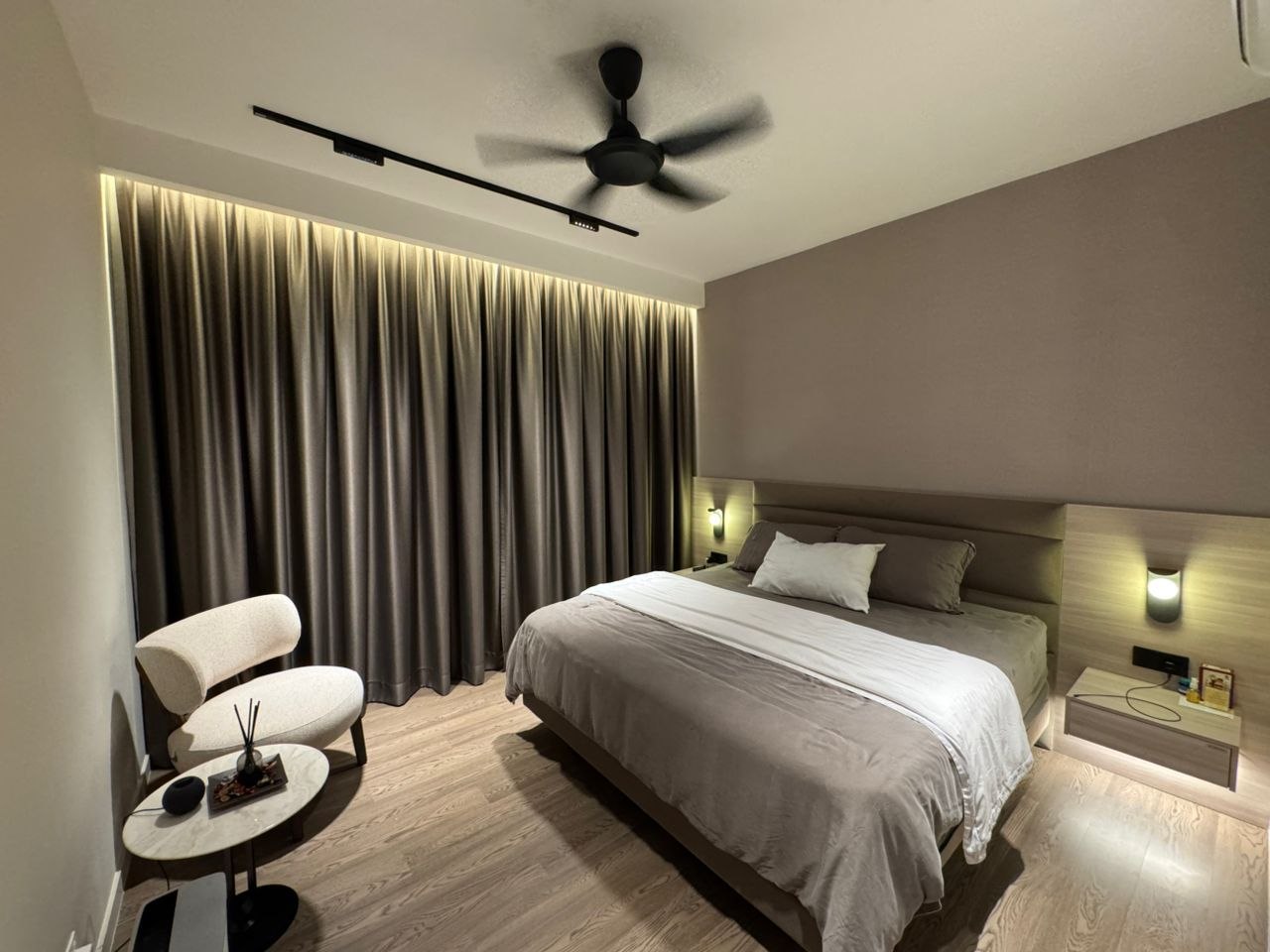 3 bedrooms — 4