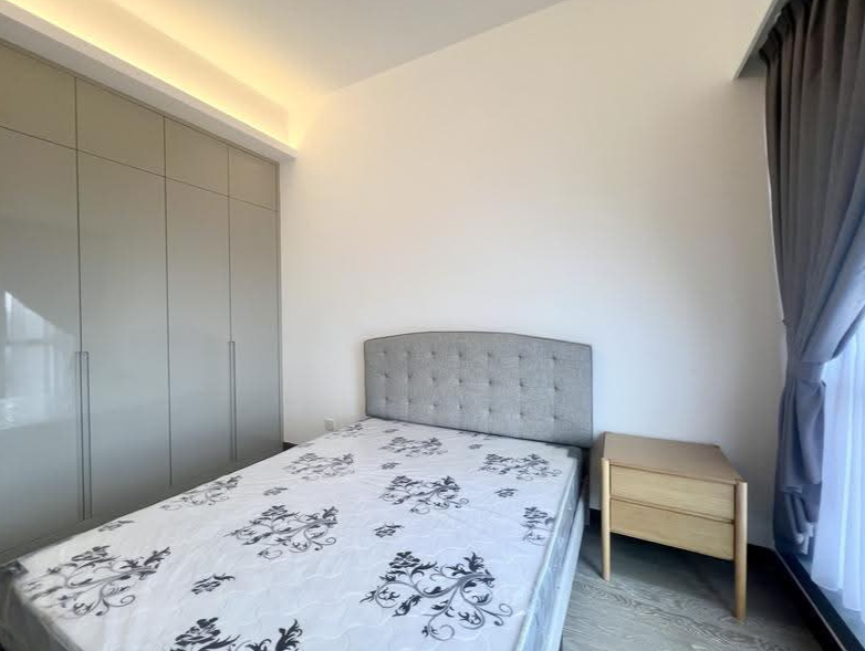 2 bedrooms — 6