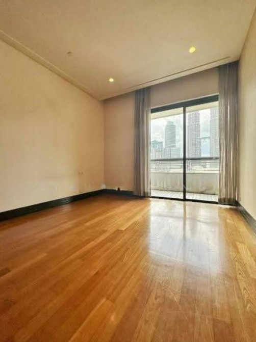 3+1 bedrooms — 3
