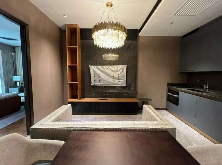2 bedrooms — 2