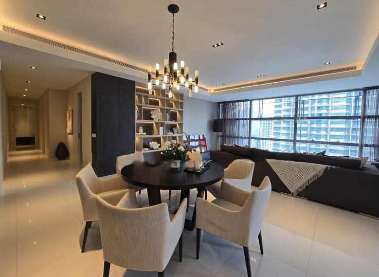 3 bedrooms — 2