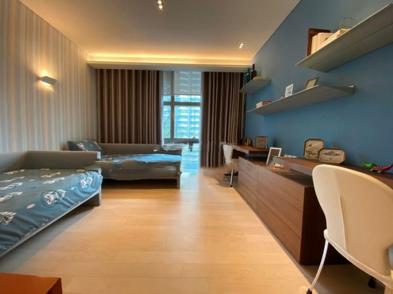 3 bedrooms — 5