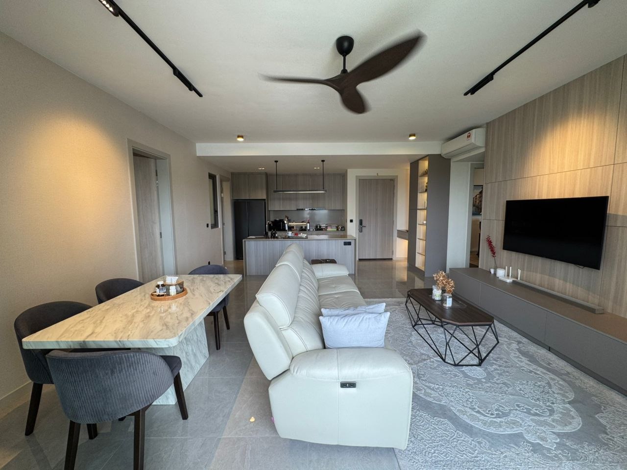 3 bedrooms — 2