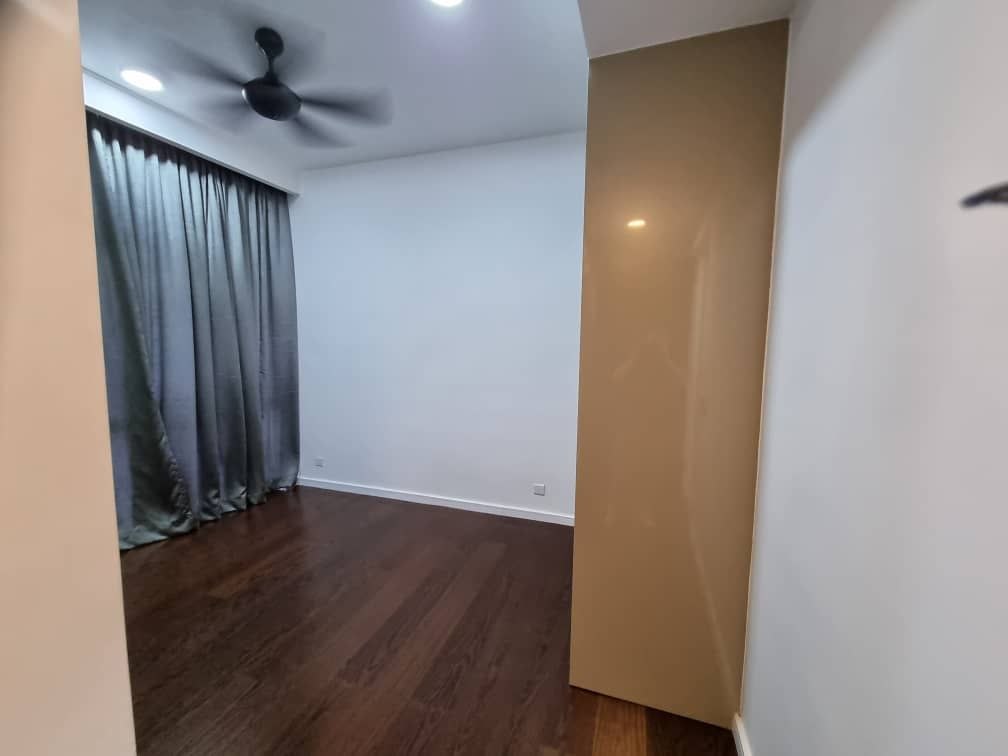 2+1 bedrooms — 8