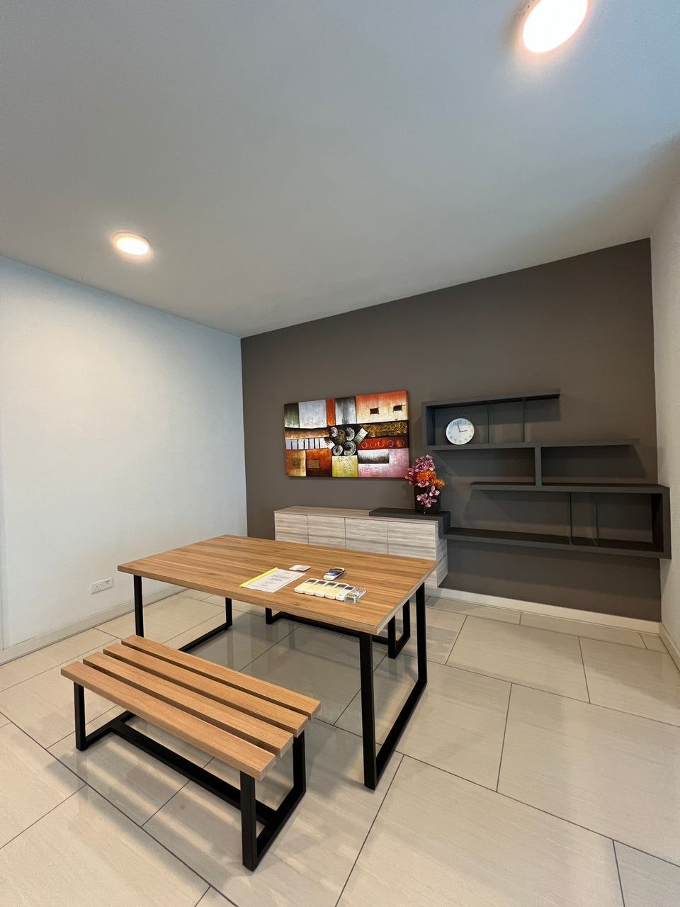 2+1 bedrooms — 4