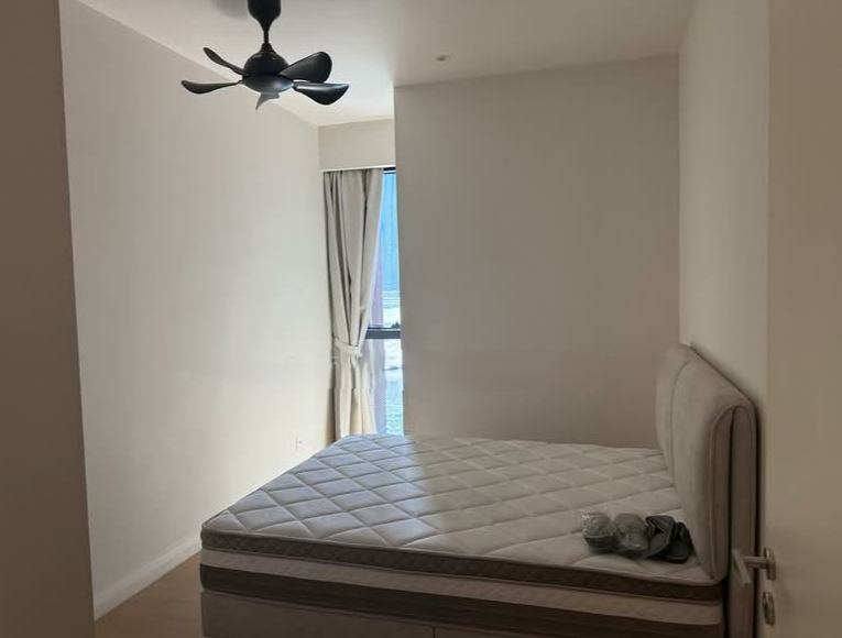 2 bedrooms — 4