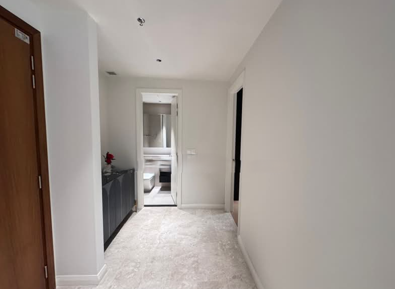 2 bedrooms — 6