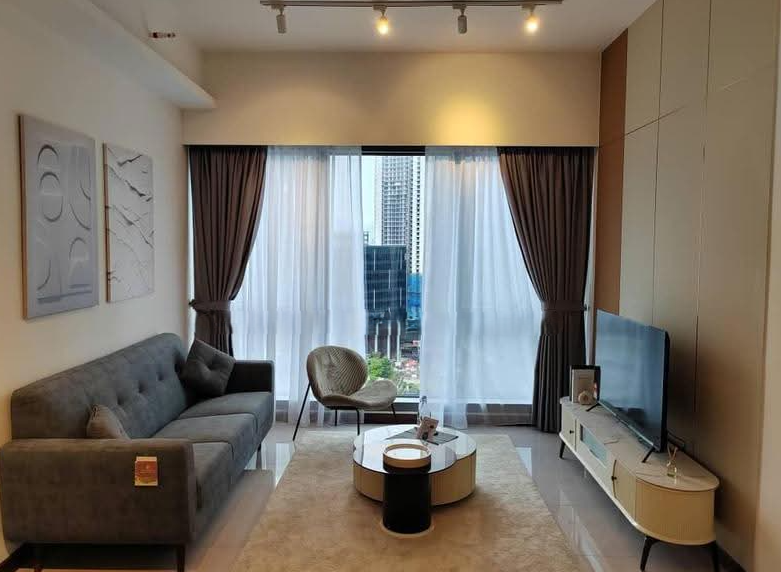 2+1 bedrooms — 1