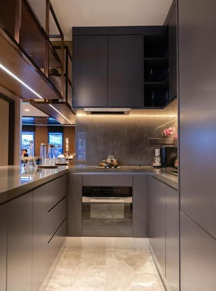 10+2 bedrooms — 3
