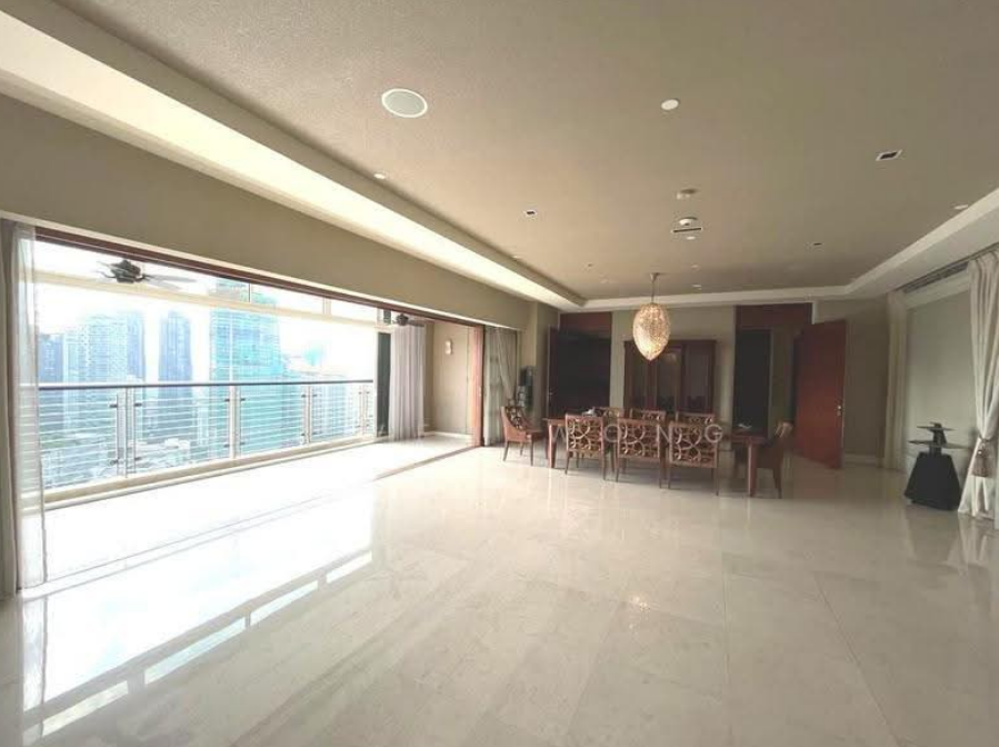 4+1 bedrooms — 1