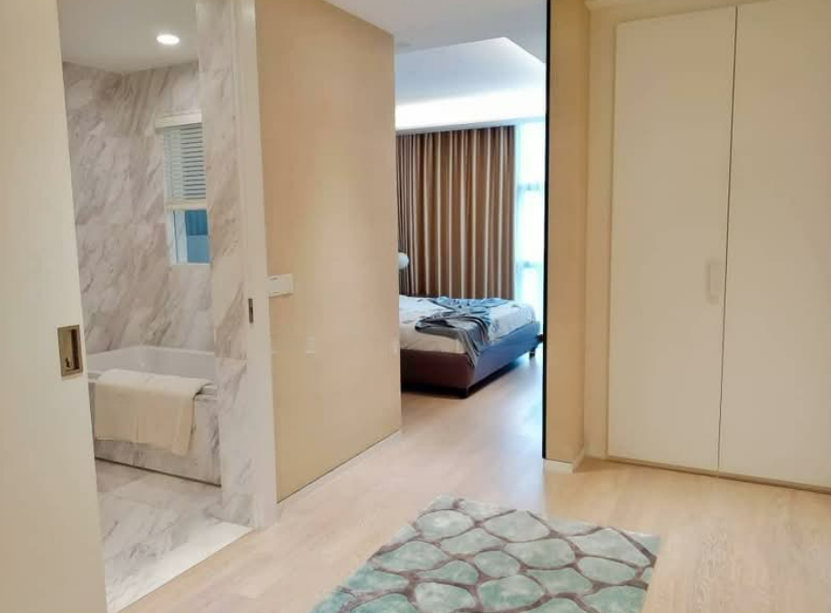 3 bedrooms — 5