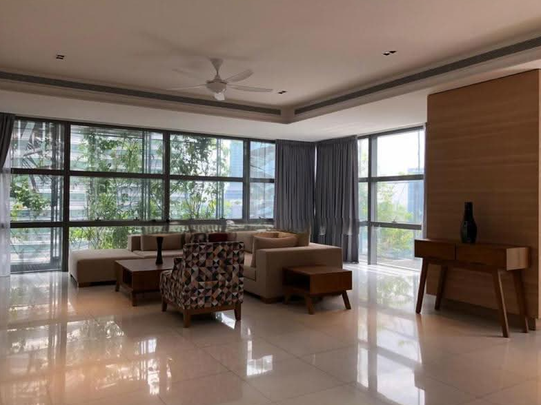 4 bedrooms — 1